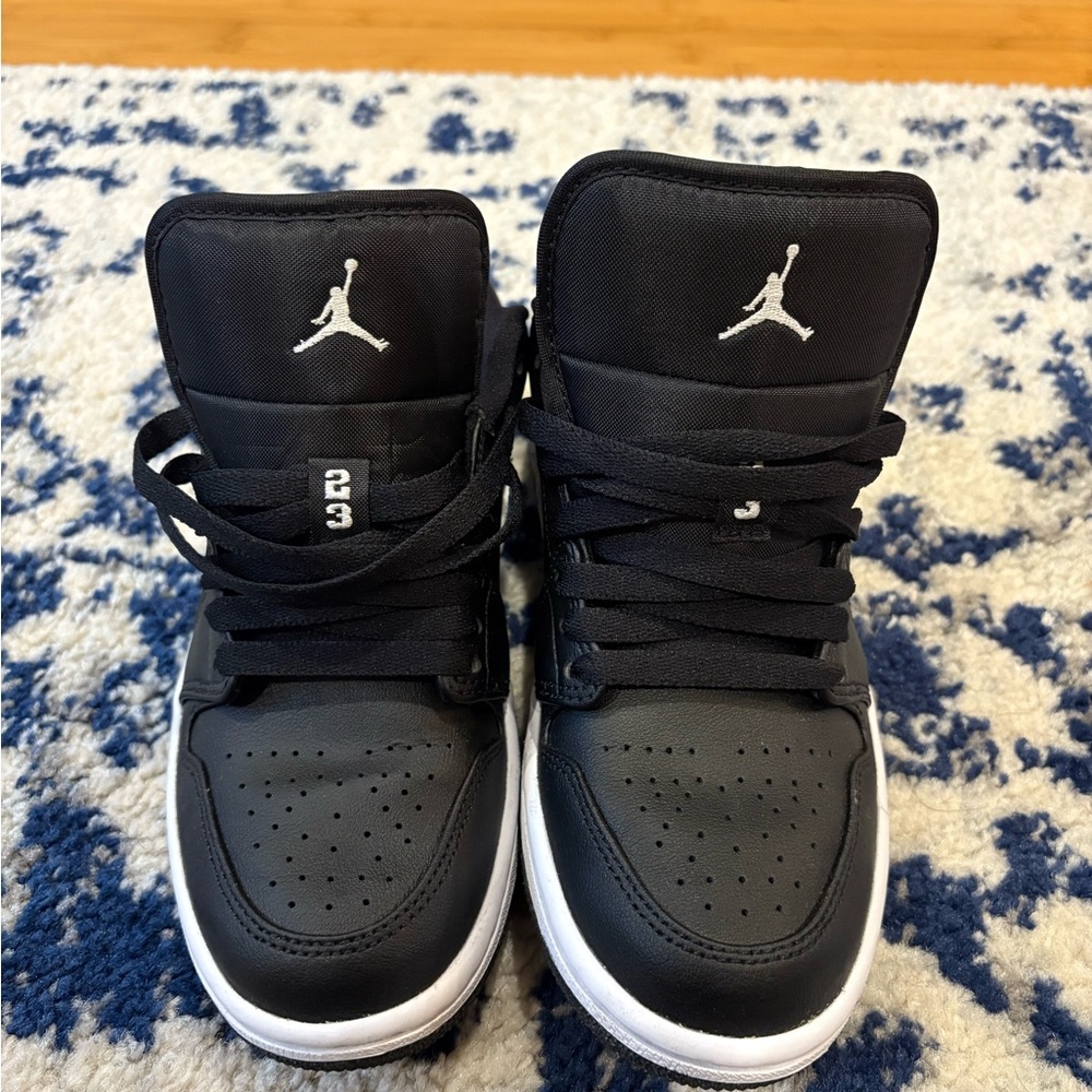 Nike Air Jordan 1 Low GS Black White Sneakers